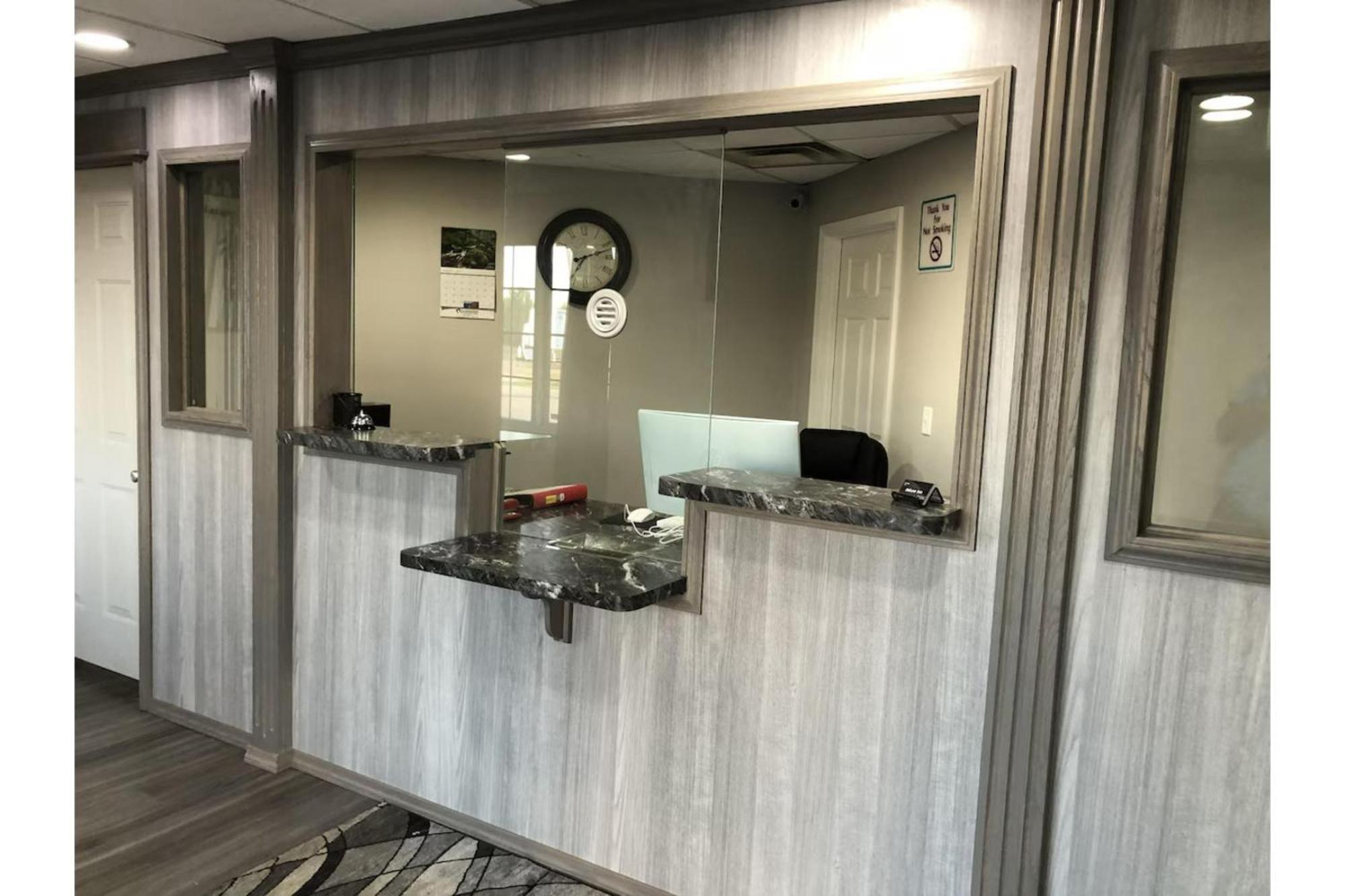 Deluxe Inn & Suites By Oyo Miami Ok Ngoại thất bức ảnh